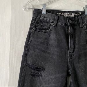 American Eagle Outfitters Mom Jeans